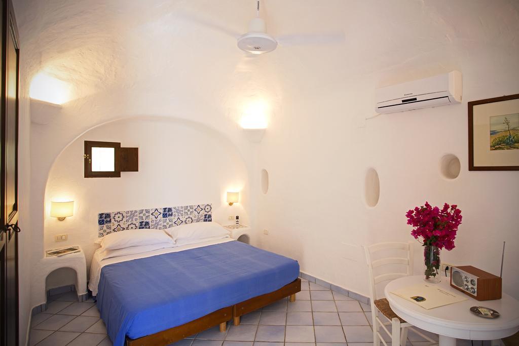 Hotel I Dammusi Di Borgo Cala Creta LMP Habitación foto